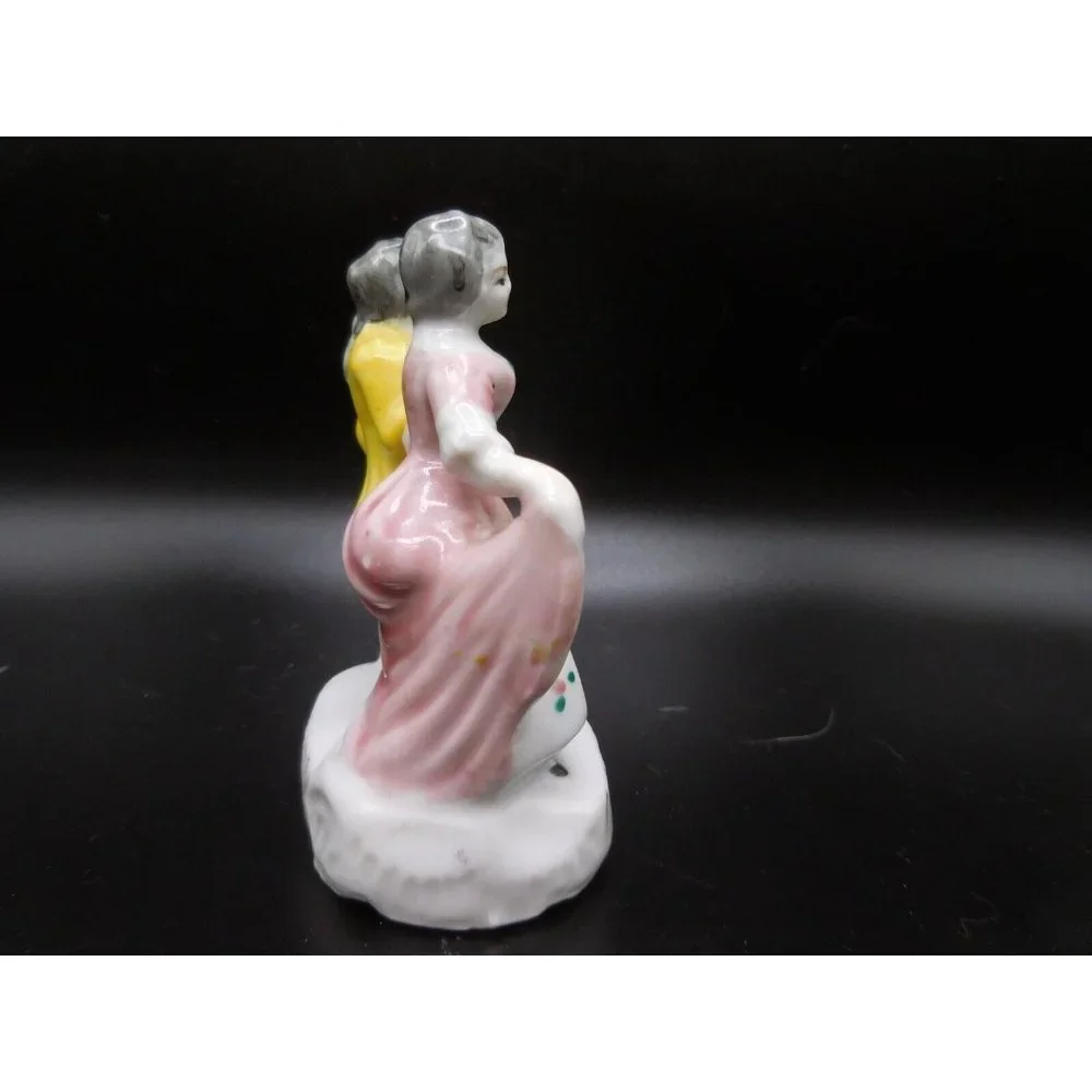 Vintage‎ Occupied Japan  Man Woman Victorian Couple Dancing Figurine 3 1/2